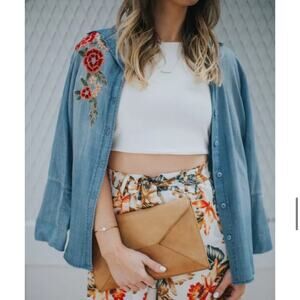 Workshop chambray shirt w/ embroidery size Medium